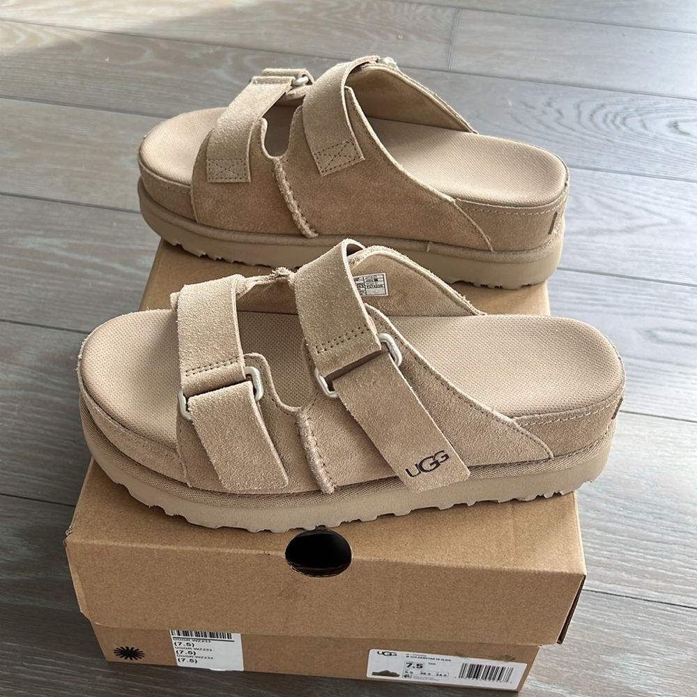 UGG Goldenstar High Slide Sand Size 7.5